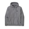 Patagonia-M´S P-6 Label Uprisal Hoody-P39621-Sporten Bagn-2
