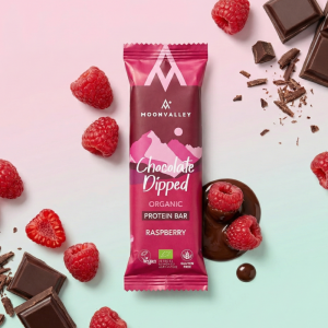 Moonvalley Proteinbar Sjokolade & Bringebær 50g Økologisk 1003578 Sporten Bagn 1